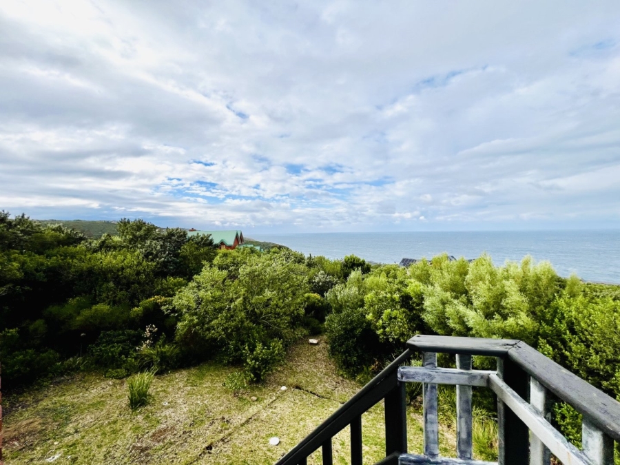 6 Bedroom Property for Sale in Herolds Bay Western Cape